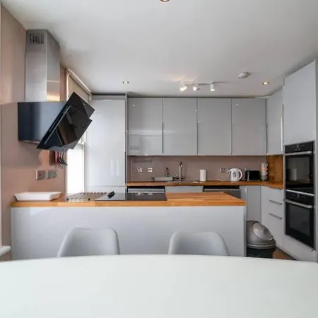 Luxury Apartment Located Near Marble Arch & Baker Street London Exterior photo